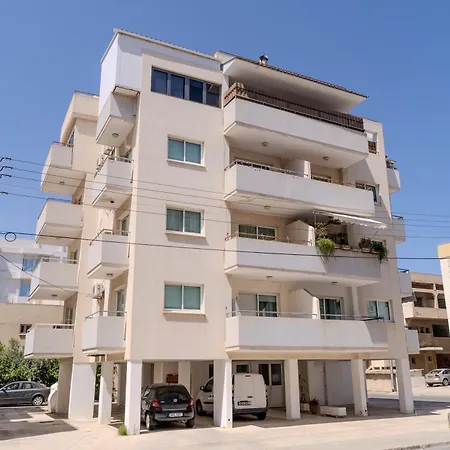 Helios Mackenzie 1 Bdr, 3 Min Walk To The Sea Larnaca