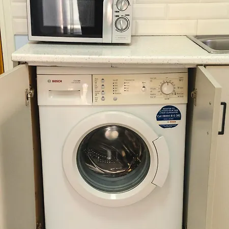 דירה Helios Mackenzie One Bedroom Flat