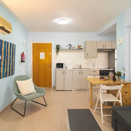 Helios Mackenzie 1 Bdr, 3 Min Walk To The Sea * Larnaca