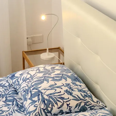 Helios Mackenzie One Bedroom Flat Апартаменты *