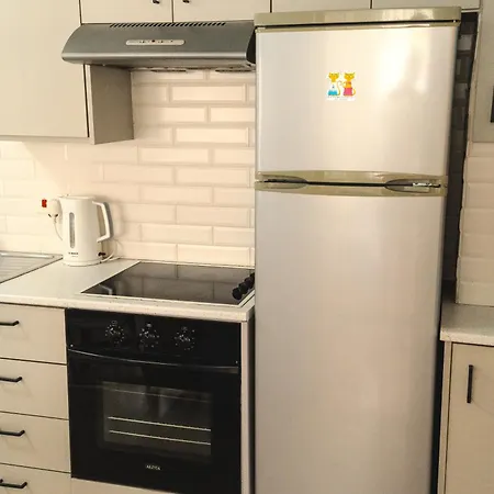 Helios Mackenzie One Bedroom Flat *