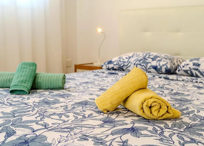 Helios Mackenzie One Bedroom Flat Apartment *