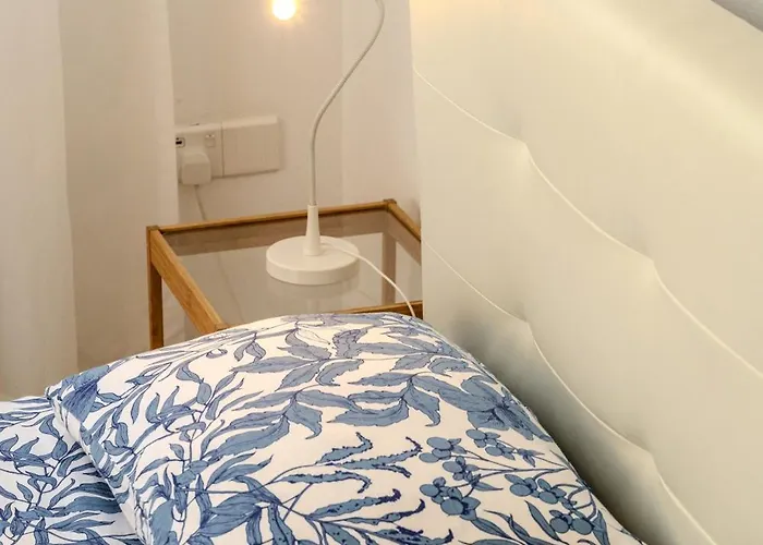 Helios Mackenzie One Bedroom Flat Apartment *